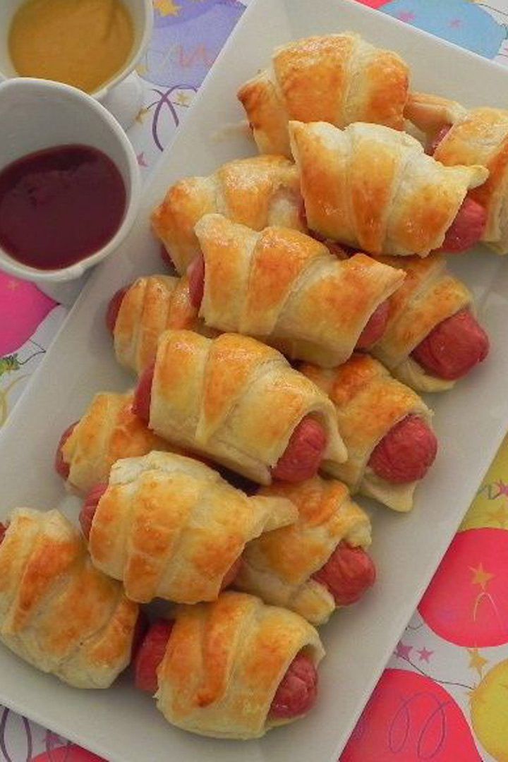 Mini Hot Dogs Wrapped In Pastry