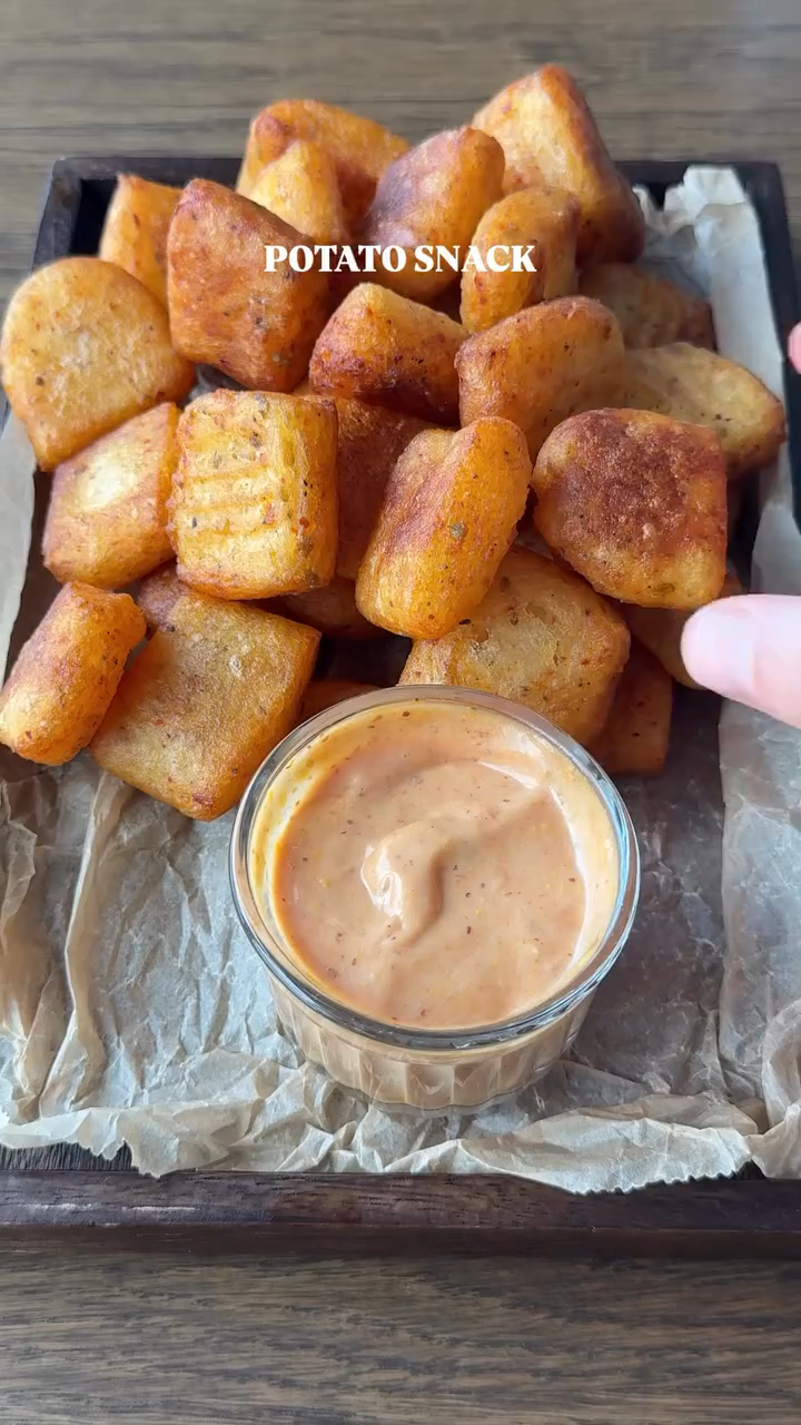 Crispy Smashed Potatoes with Garlic Herb Butter