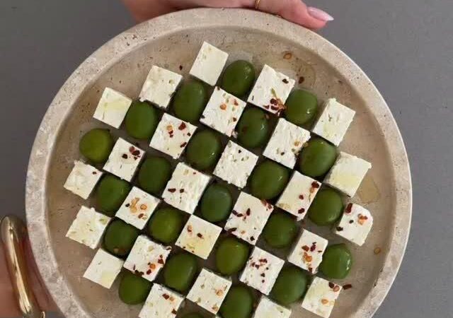 how to serve olives